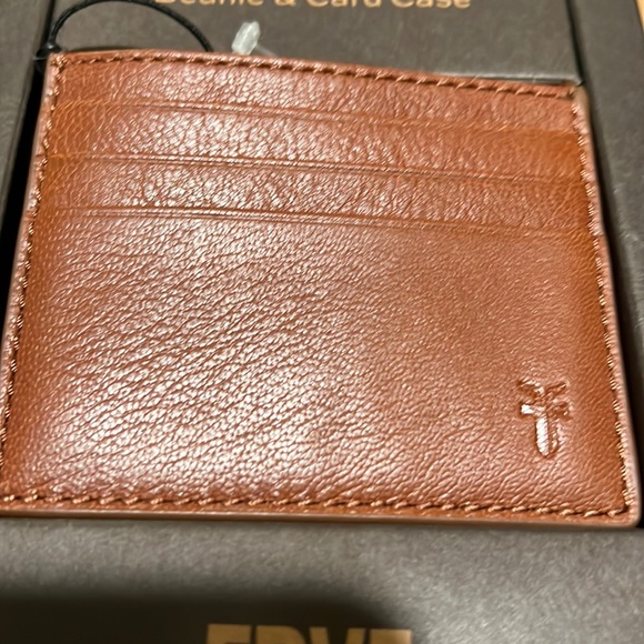 NIB Frye Genuine Leather CARD WALLET & BEANIE Brown & White Hat NEW IN BOX - Picture 2 of 6